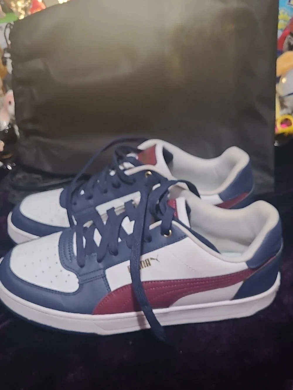Puma Size 8.5 Navy, White & Burgundy Low-Top Sneakers